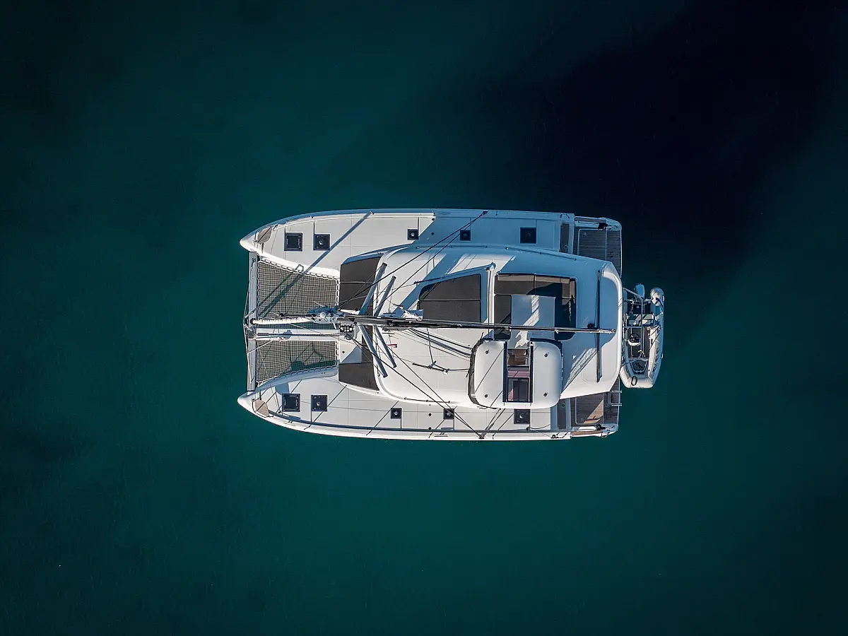 Lagoon 43